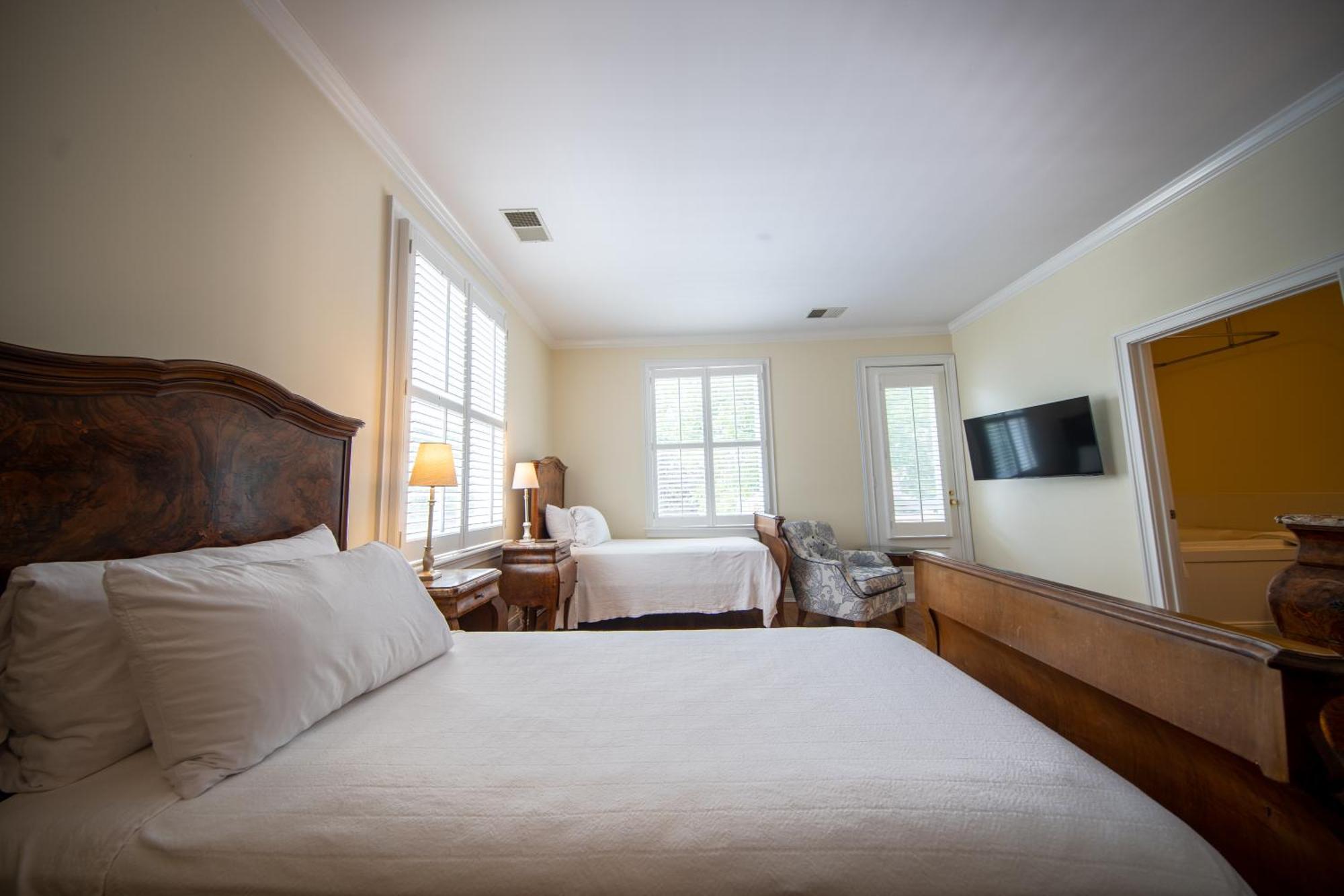The Edenton Collection-The Granville Queen Inn Стая снимка